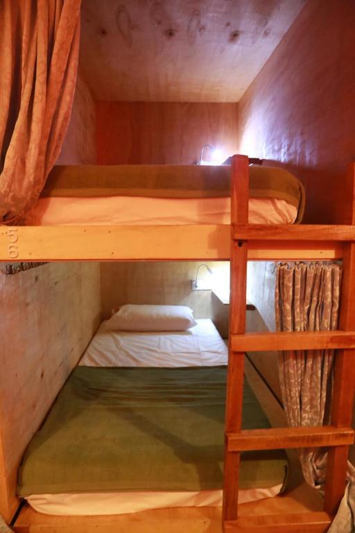 Gibbon Guesthouse Kuching Luaran gambar