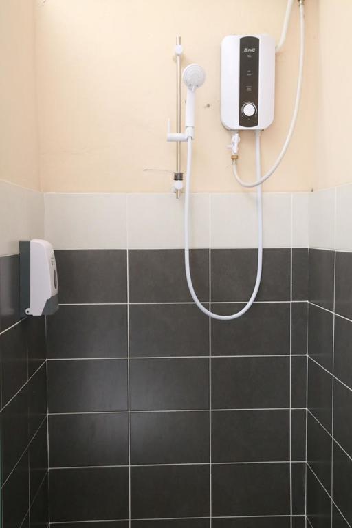 Gibbon Guesthouse Kuching Luaran gambar