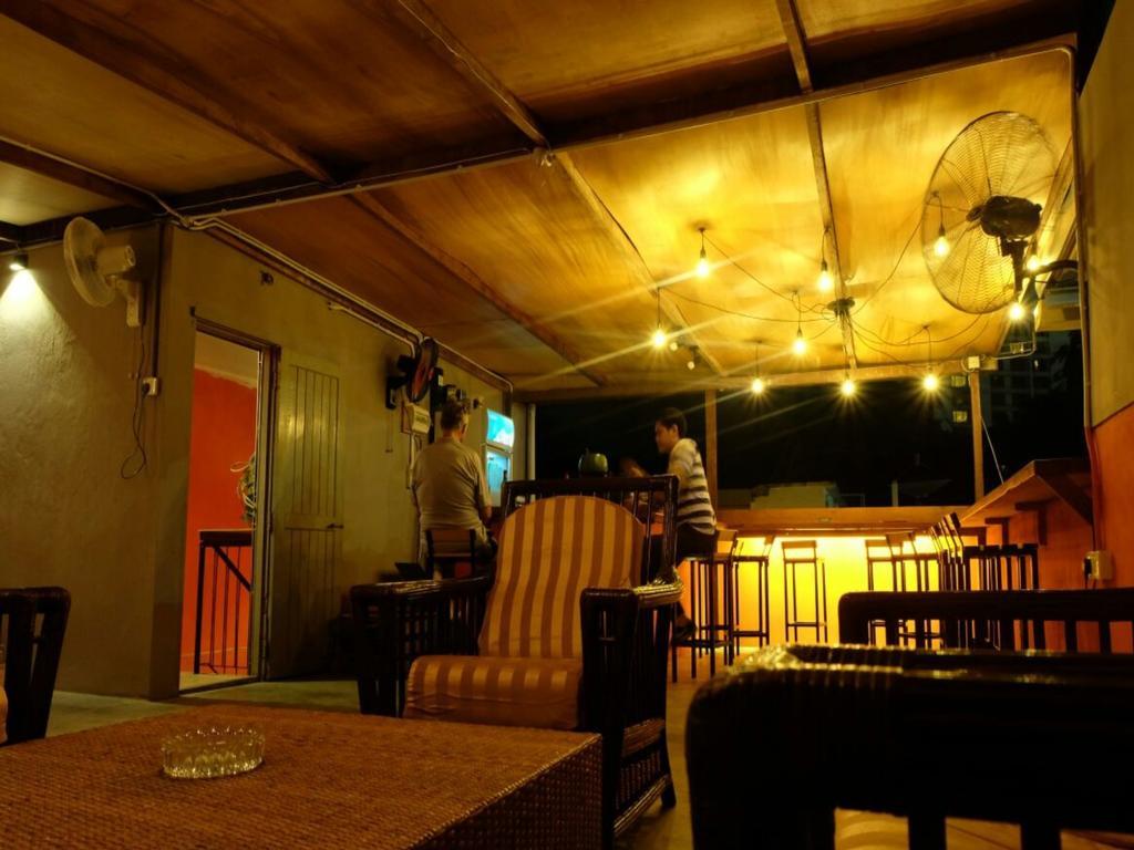 Gibbon Guesthouse Kuching Luaran gambar