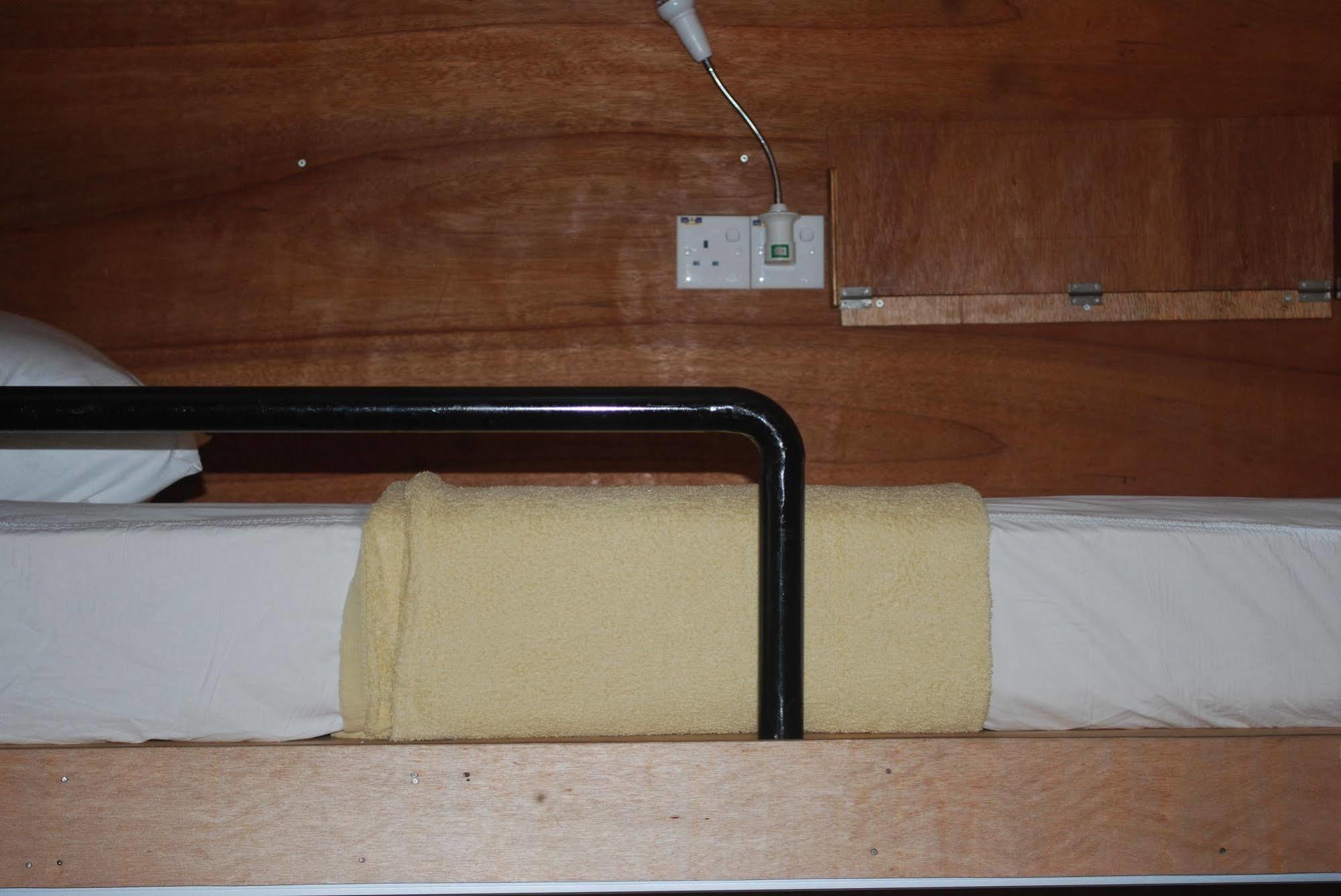 Gibbon Guesthouse Kuching Luaran gambar